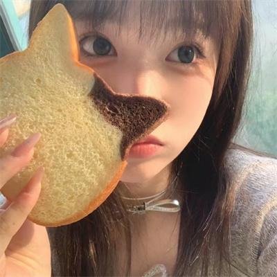 模仿女孩
